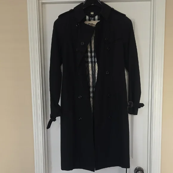 Burberry Classic Black Belted Trench Coat - Picture 6 of 15